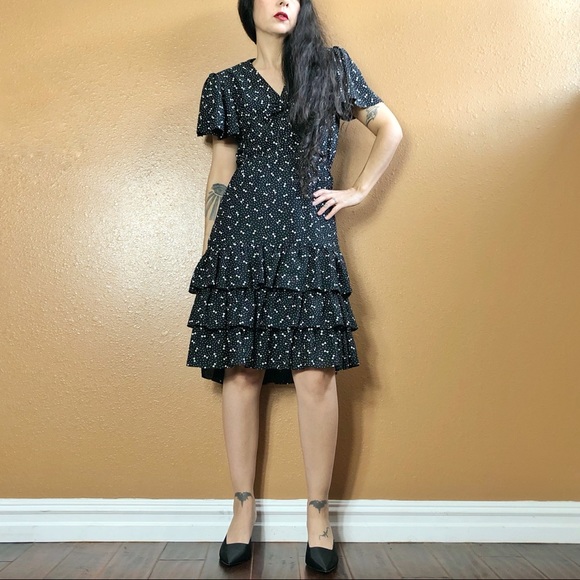 SOLD Vintage 80s Bow Tie Flutter Sleeve Blouse + Tiered Ruffle Skirt 2 Piece Set - Picture 5 of 5